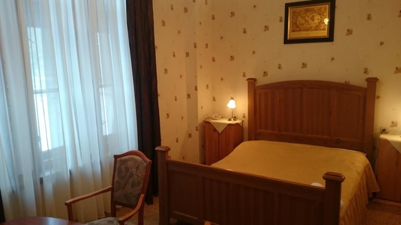 Отель Hotel Zamek Karnity Миломлын